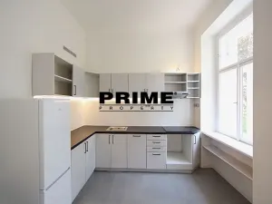 Pronájem bytu 1+kk, Praha - Vinohrady, Krkonošská, 43 m2