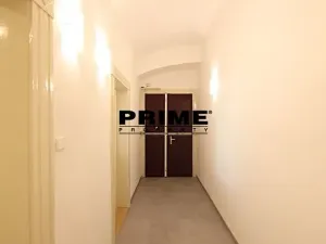 Pronájem bytu 1+kk, Praha - Vinohrady, Krkonošská, 43 m2