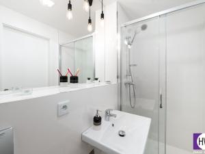 Pronájem bytu 2+kk, Praha, Čenětická, 48 m2
