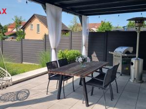 Prodej rodinného domu, Dolany, 242 m2