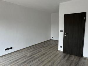 Pronájem bytu 1+kk, Plzeň - Doubravka, Pilařská, 31 m2