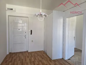 Pronájem bytu 2+1, Chomutov, Křižíkova, 80 m2