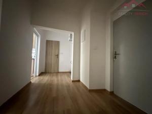 Pronájem bytu 2+1, Chomutov, náměstí 1. Máje, 62 m2