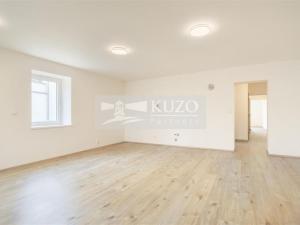 Prodej bytu 3+kk, Líšťany, Hunčice, 74 m2