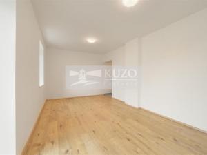 Prodej bytu 3+kk, Líšťany, Hunčice, 74 m2