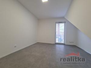 Pronájem bytu 2+kk, Opava - Město, náměstí Osvoboditelů, 42 m2