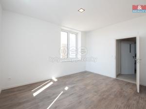 Pronájem bytu 3+kk, Hradec Králové - Kukleny, Pražská třída, 66 m2