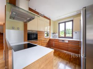 Prodej rodinného domu, Třeboň, U sv. Petra a Pavla, 185 m2