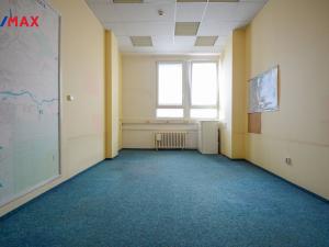 Pronájem kanceláře, Hradec Králové - Věkoše, Akademika Bedrny, 38 m2