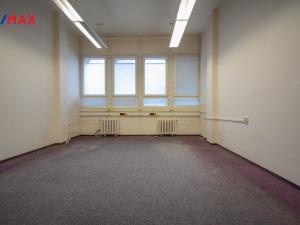 Pronájem kanceláře, Hradec Králové - Věkoše, Akademika Bedrny, 38 m2