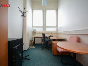 Pronájem kanceláře, Hradec Králové - Věkoše, Akademika Bedrny, 38 m2
