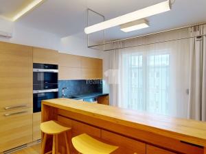Prodej bytu 3+kk, Praha - Libeň, Novovysočanská, 101 m2