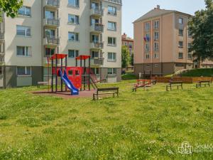 Prodej bytu 3+1, Ostrov, S. K. Neumanna, 68 m2