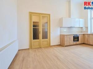 Pronájem bytu 2+kk, Český Brod, nám. Arnošta z Pardubic, 61 m2