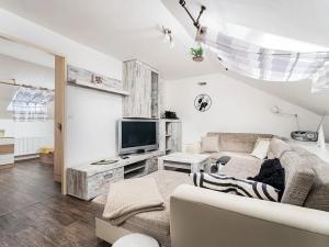 Prodej bytu 4+kk, Benešov, Ladova, 102 m2