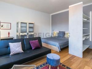 Pronájem bytu 2+kk, Praha, Eliášova, 47 m2