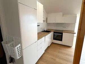 Pronájem bytu 3+kk, Třebíč, Martinské nám., 79 m2