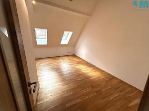 Pronájem bytu 3+kk, Třebíč, Martinské nám., 79 m2