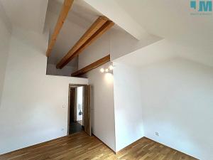 Pronájem bytu 3+kk, Třebíč, Martinské nám., 79 m2