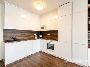 Pronájem bytu 2+kk, Praha - Hloubětín, Lehovecká, 50 m2