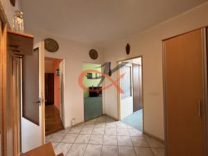 Prodej bytu 3+1, Vsetín, nám. Svobody, 72 m2