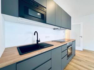 Pronájem bytu 1+kk, Praha - Holešovice, U průhonu, 35 m2