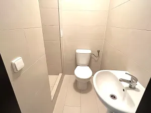 Pronájem bytu 1+kk, Praha - Radotín, Vrážská, 27 m2