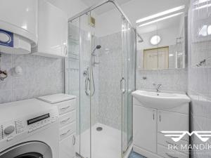 Prodej bytu 4+1, Kamenice, Sídliště II, 77 m2