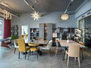Pronájem obchodního prostoru, České Budějovice, O. Nedbala, 120 m2