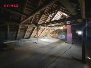Prodej rodinného domu, Chrást, 280 m2