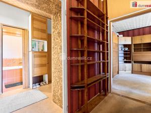 Prodej bytu 2+1, Ostrov, Masarykova, 60 m2