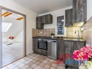 Pronájem bytu 3+1, Slaný, Husova, 93 m2