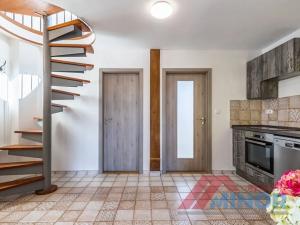 Pronájem bytu 3+1, Slaný, Husova, 93 m2