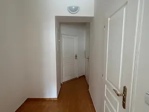 Pronájem bytu 1+1, Praha - Smíchov, Na Plzeňce, 43 m2