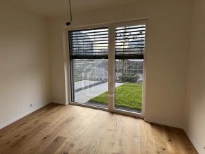 Pronájem bytu 2+kk, Praha, Ramonova, 50 m2