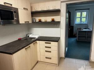 Pronájem kanceláře, Praha - Strašnice, K Červenému dvoru, 73 m2