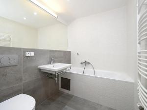 Pronájem kanceláře, Praha - Liboc, Evropská, 33 m2
