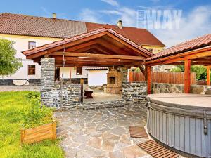Prodej rodinného domu, Úštěk - Ličenice, 346 m2
