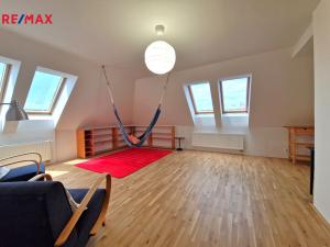Pronájem bytu 2+kk, Praha, Domažlická, 62 m2