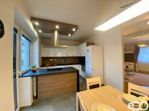 Pronájem bytu 3+kk, Mladá Boleslav, S. K. Neumanna, 94 m2