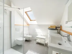 Prodej rodinného domu, Rožmberk nad Vltavou, 257 m2