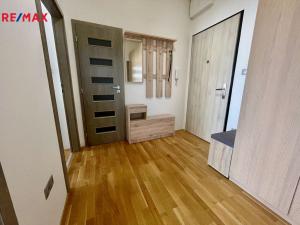Pronájem bytu 2+kk, Praha - Nusle, Na Veselí, 51 m2
