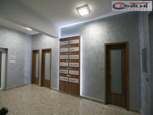 Pronájem kanceláře, Praha - Dolní Chabry, Dopraváků, 460 m2