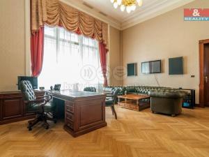 Prodej historického objektu, Praha - Smíchov, Kartouzská, 664 m2