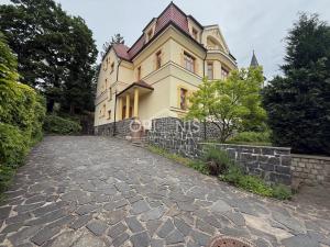 Pronájem bytu 4+1, Chomutov, Čelakovského, 150 m2