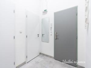 Pronájem bytu 2+kk, Praha - Kyje, Za černým mostem, 64 m2