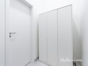 Pronájem bytu 2+kk, Praha - Kyje, Za černým mostem, 64 m2