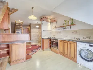 Prodej bytu 3+1, Plzeň - Jižní Předměstí, Antonína Uxy, 105 m2