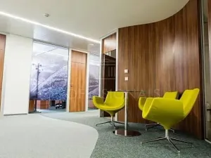Pronájem kanceláře, Praha - Karlín, Pobřežní, 295 m2