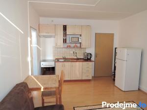 Pronájem bytu 2+kk, Brno, třída Generála Píky, 40 m2